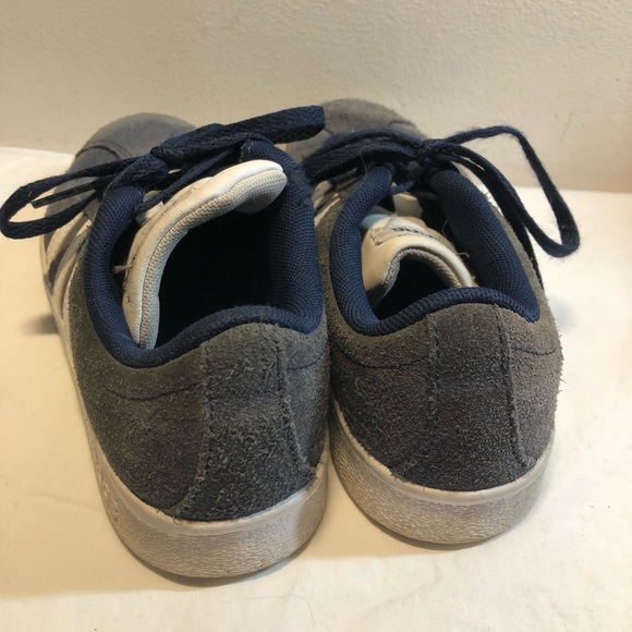 Adidas Court Grey casual Shoe Boys Size 2 - Picture 9 of 13